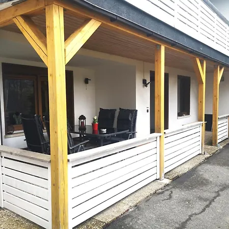 Idealer Startpunkt Fuer Ausfluege Und Wanderungen, 70qm, Stufenloser Zugang, Parkplatz An Der * Issigau